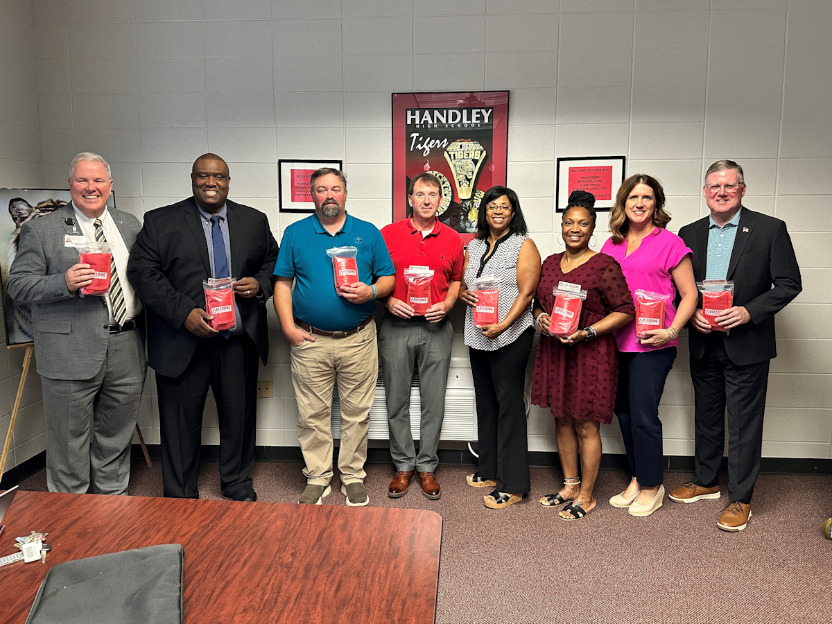 Group photo of STOP THE BLEED donation